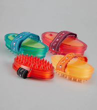 Load image into Gallery viewer, Curry comb with intergrated sponge