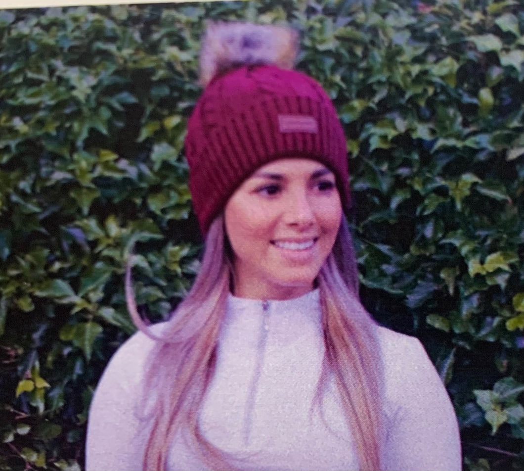 Cameo cable knit chunky bobble hat