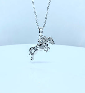 Alf & Co horse jumping necklace